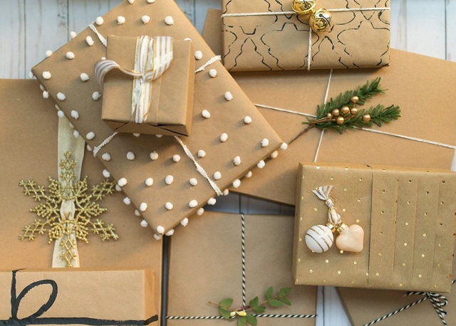 هدیه روبان پیچی